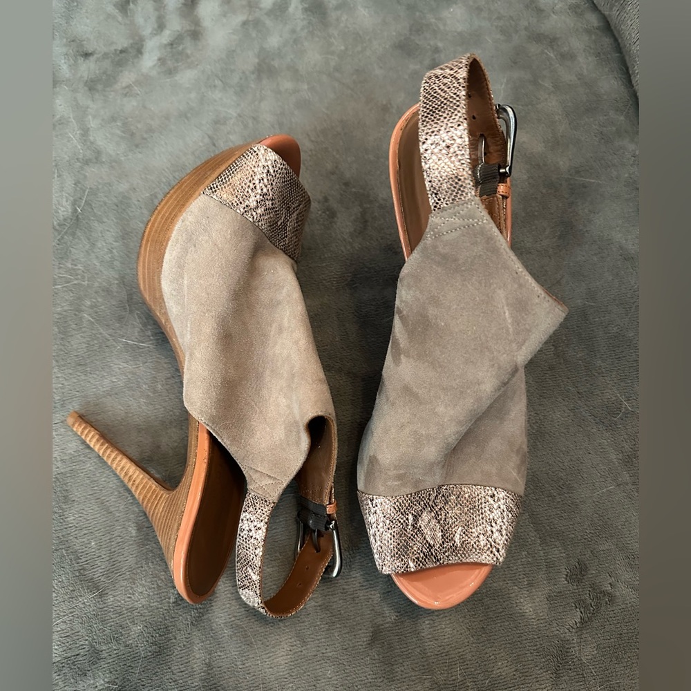 Donald Pliner - snakeskin & suede heels